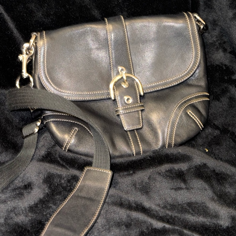 Coach Vintage Black Leather Crossbody With Buckle On Front Flap